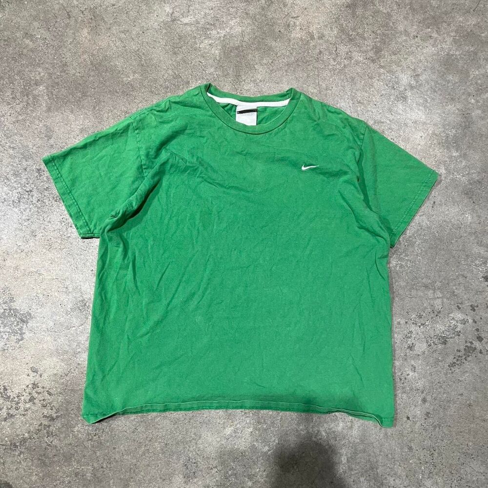 Nike Men's Green T-shirt